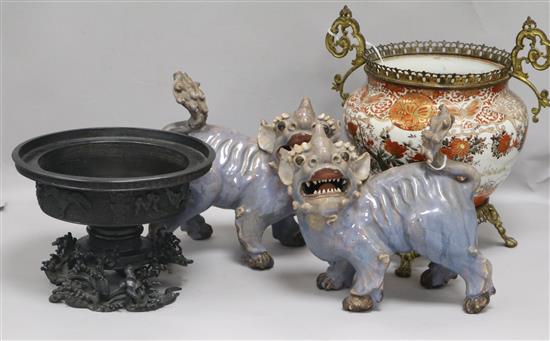 A group of Oriental items,